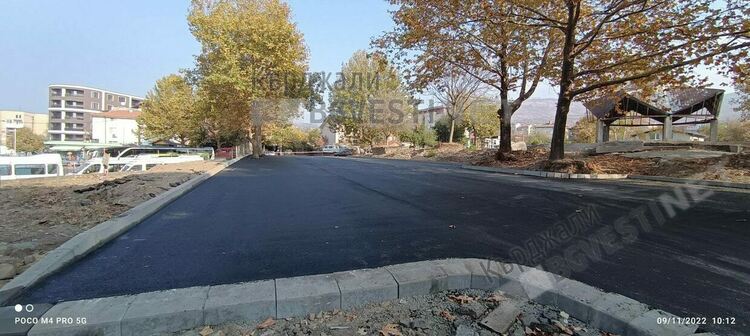 Новият паркинг на Момчилград е готов, ще приема коли на клиенти на Пазара