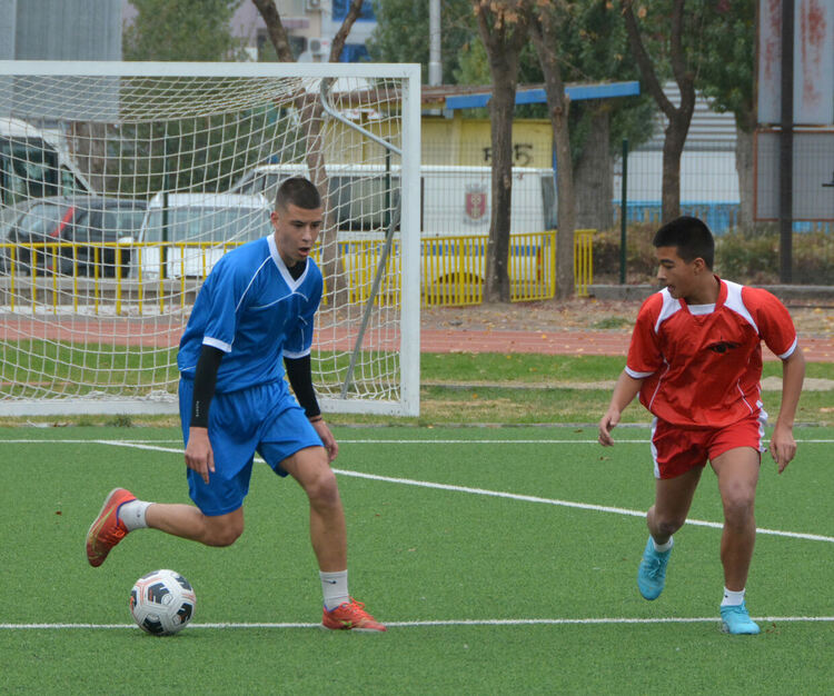 Наградиха победителите в Общинското ученическо първенство по футбол