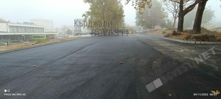 Новият паркинг на Момчилград е готов, ще приема коли на клиенти на Пазара