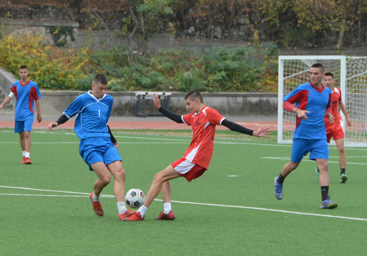 Наградиха победителите в Общинското ученическо първенство по футбол