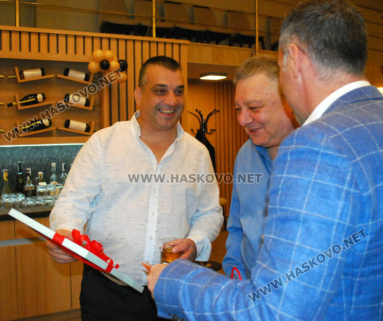 Официално откриха хотел и ресторант VERTICAL plus в Хасково