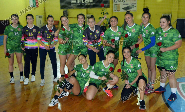 Хандбалистките на „Хасково“ загубиха от „Топлика“ с 34:48