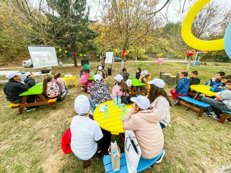 Откриха „зелен офис“ за уроци и игри сред природата