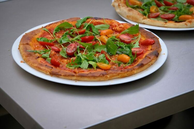 Изкуство и средиземноморски аромати в гимназията по туризъм