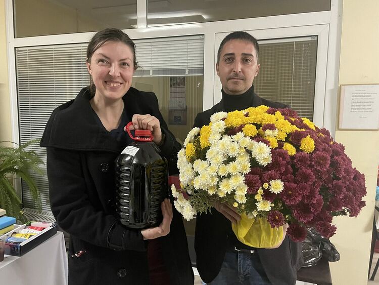 Деца и родители с творческо ателие в дъждовната събота