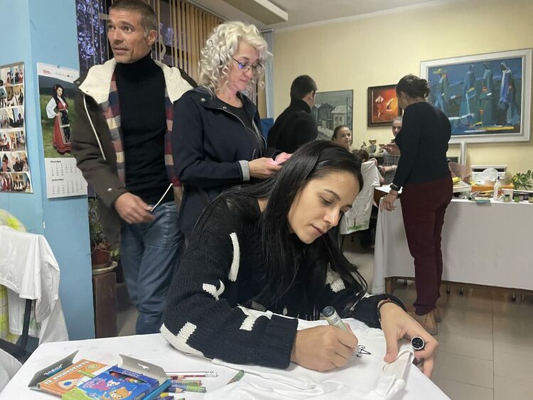 Деца и родители с творческо ателие в дъждовната събота