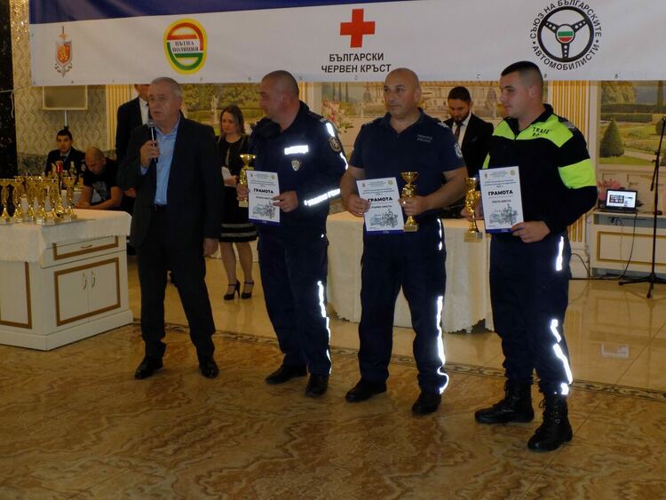 Венко Велчев от МВР-Хасково е победител с мотоциклет в конкурса „Пътен полицай на годината“