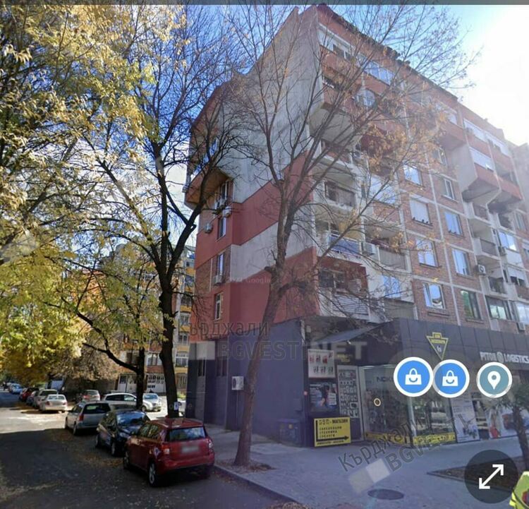   Обувки „растат” на дърво  до „Рилите”