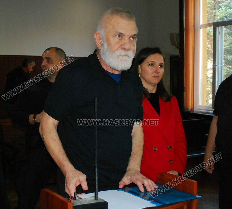 С линейка откараха от съда задържания за убийство турски полковник заради сърдечна криза