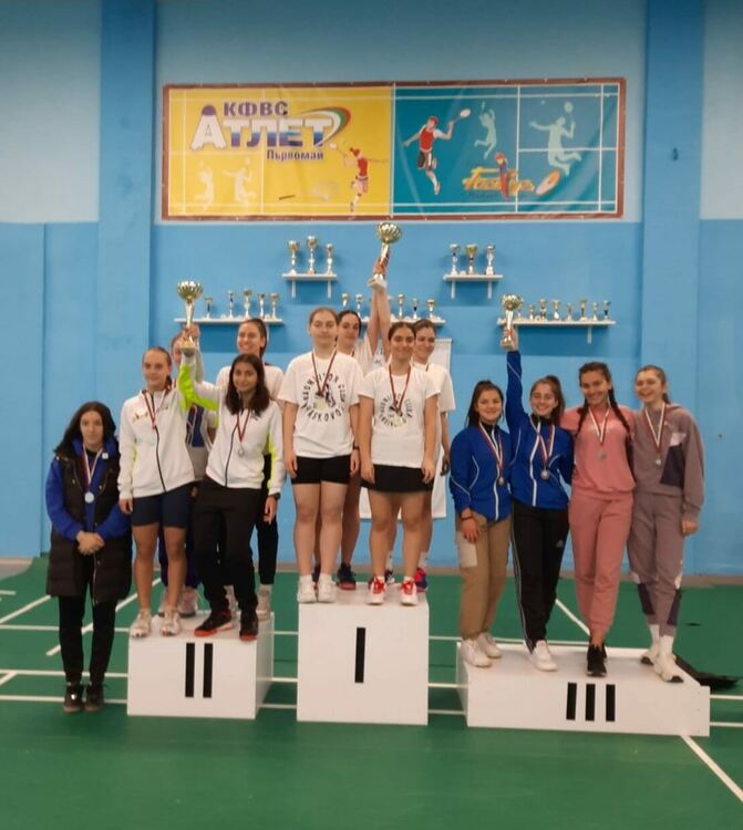 Сребро и бронз завоюваха първомайски бадминтонисти 