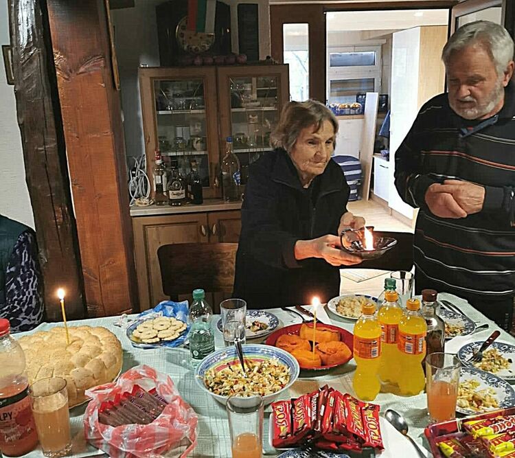 С вино за прошка на 40 гряха отпразнуваха „Църквичка“ с.Дълбок извор