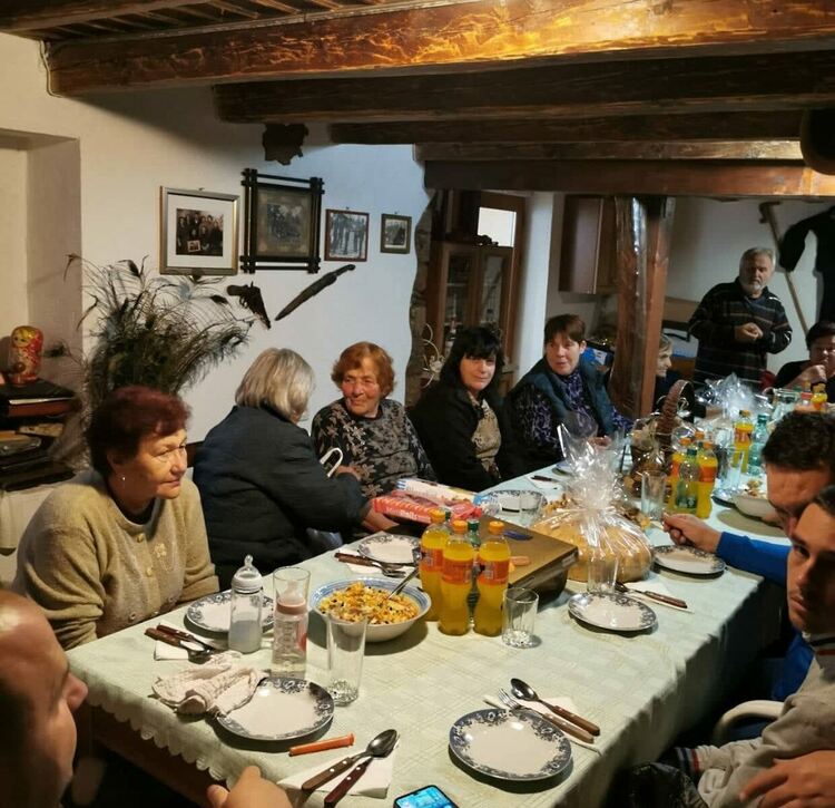 С вино за прошка на 40 гряха отпразнуваха „Църквичка“ с.Дълбок извор