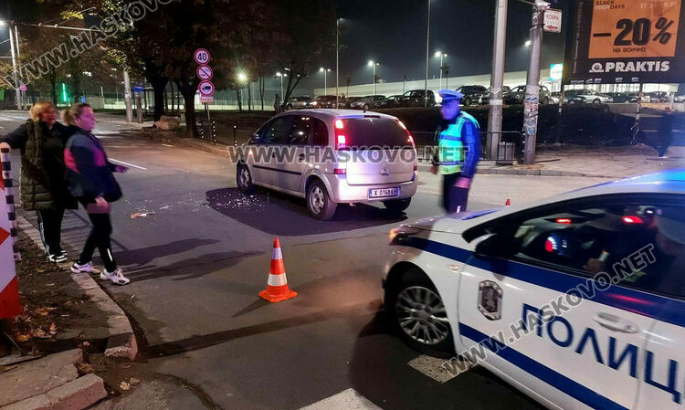 Опел блъсна жена на кръстовището на „Раковски“ и „Дунав“