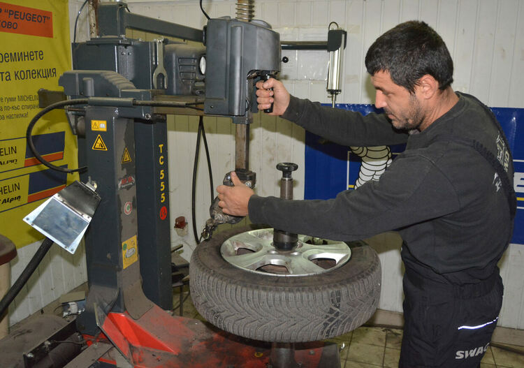 Поскъпнаха гумите за колите, 20-25% увеличение на цените за смяна