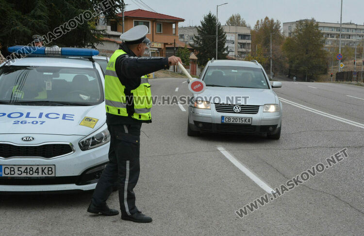 50 лева глоба и спират от движение кола без подходящи за зимата гуми