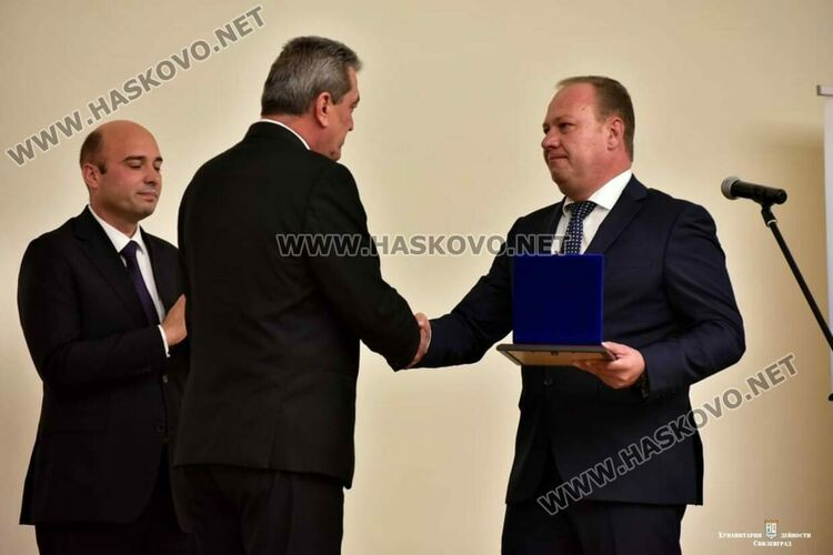 Главен комисар Николай Николов с Почетен знак