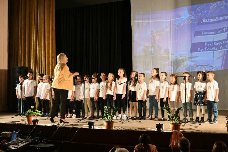 Над 130 таланта се изявиха в името на доброто