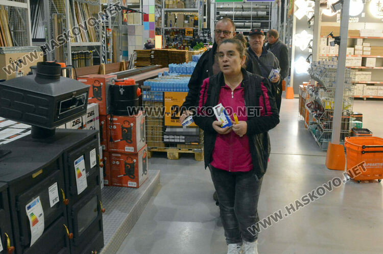  „Черни 4 дни“ и „Опасно падащи цени“ в хасковски вериги магазини