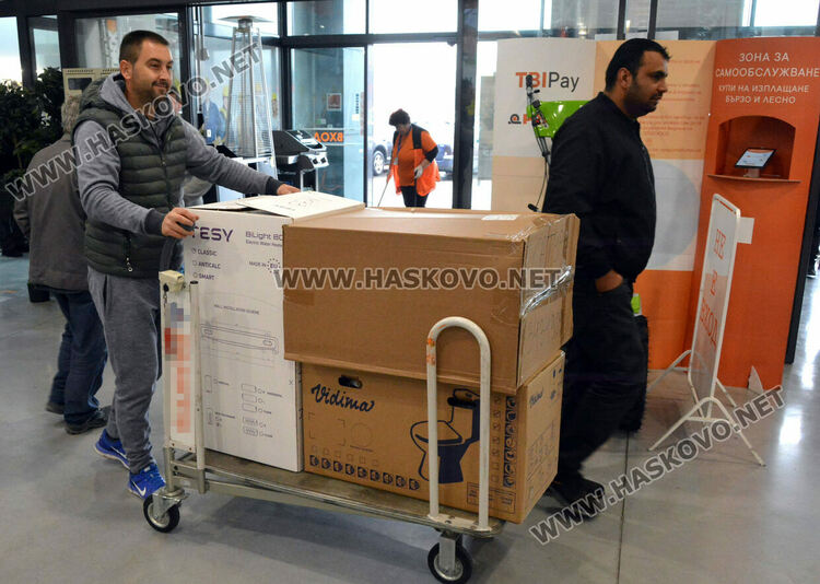  „Черни 4 дни“ и „Опасно падащи цени“ в хасковски вериги магазини