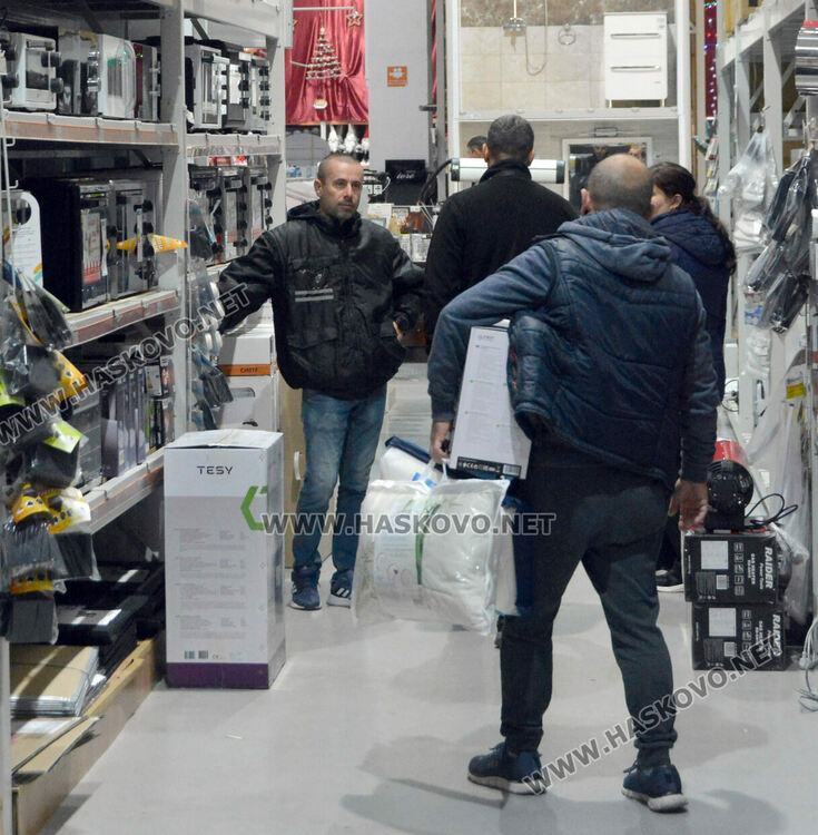  „Черни 4 дни“ и „Опасно падащи цени“ в хасковски вериги магазини