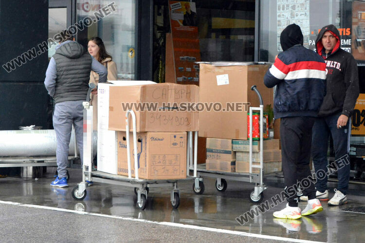  „Черни 4 дни“ и „Опасно падащи цени“ в хасковски вериги магазини