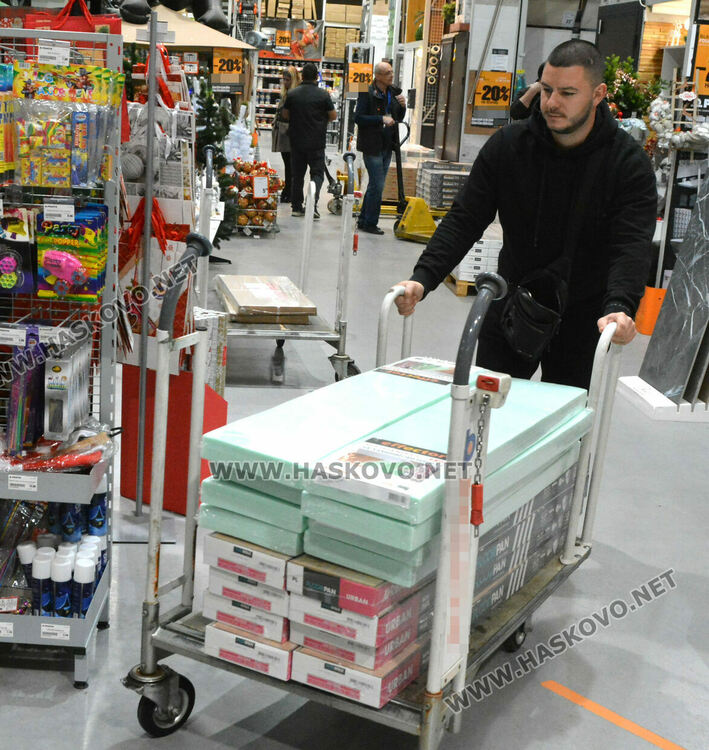  „Черни 4 дни“ и „Опасно падащи цени“ в хасковски вериги магазини