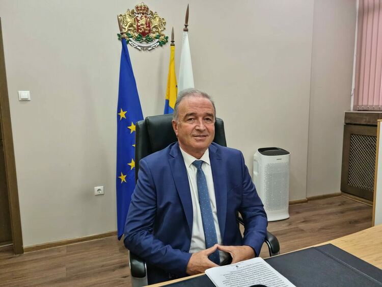 Кметът на Асеновград отчете 3 години от своя мандат