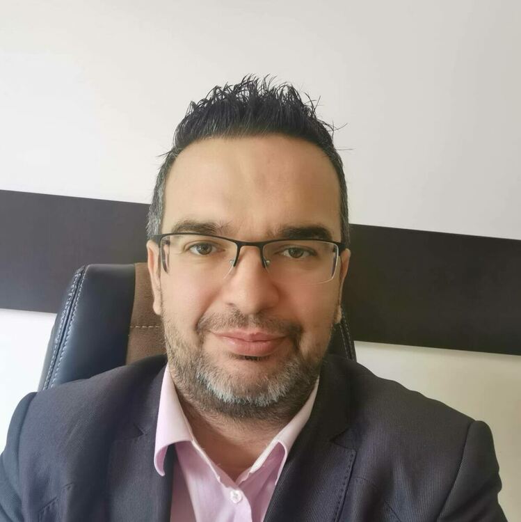 Бащата на изчезналия Александър обяви голяма парична награда