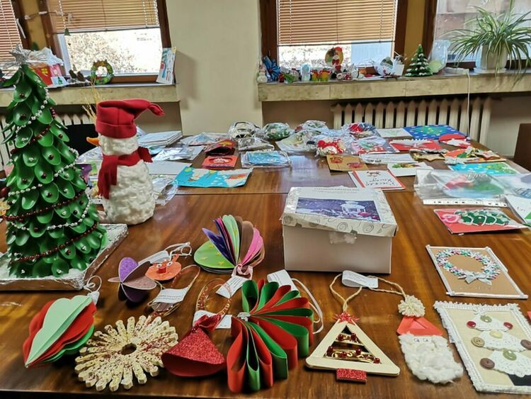 В Първомай се организира конкурс за коледна картичка