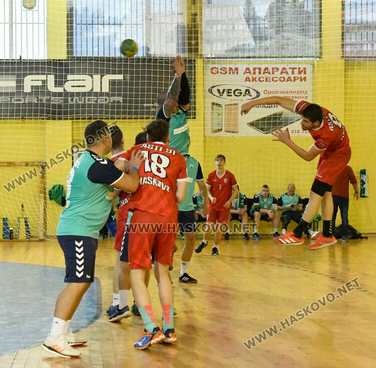 Хандбалният “Асти ‘91” разби гостуващия “Берое”