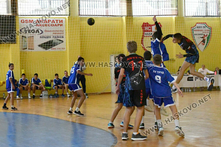 Юношите на „ Асти“ завършиха сезона с две победи и първо място във временното класиране на зона „Тракия“