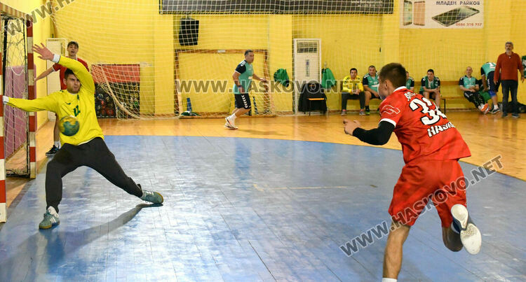 Хандбалният “Асти ‘91” разби гостуващия “Берое”