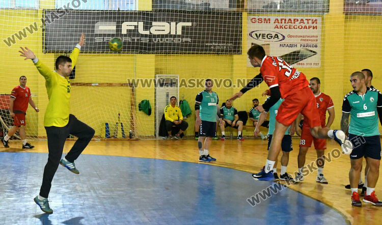 Хандбалният “Асти ‘91” разби гостуващия “Берое”