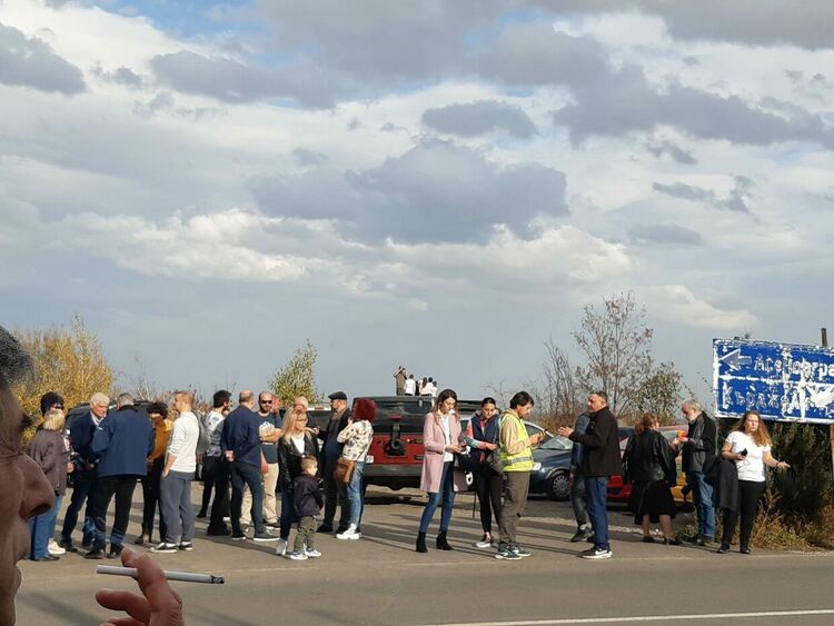 Протест затвори пътя Асеновград - Кърджали на разклона за село Горнослав