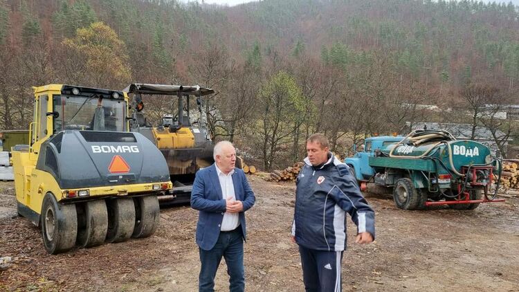 Три улици в село Смилян са с нов асфалт след 40 години