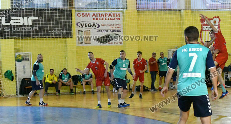 Хандбалният “Асти ‘91” разби гостуващия “Берое”