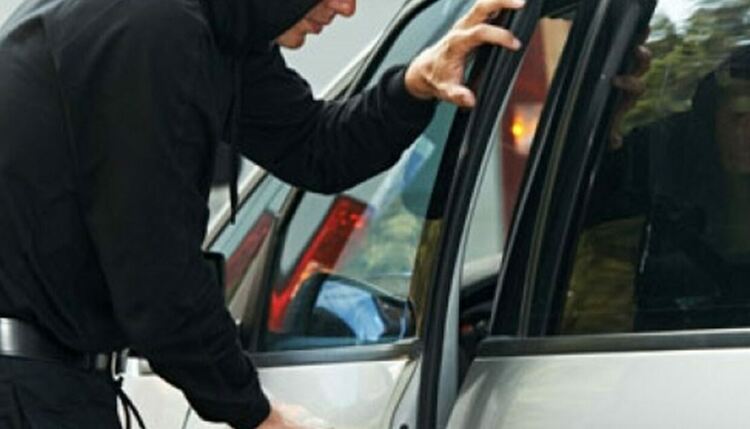 Окрадоха буса на турски шофьор и куриер с отключен автомобил