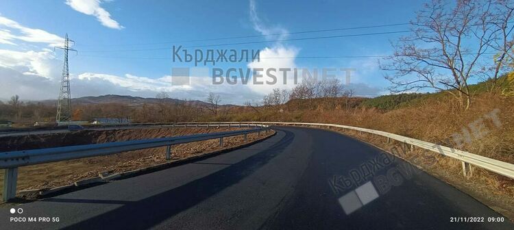 Асфалтират пътя за Дамбалъ от разклона за Груево