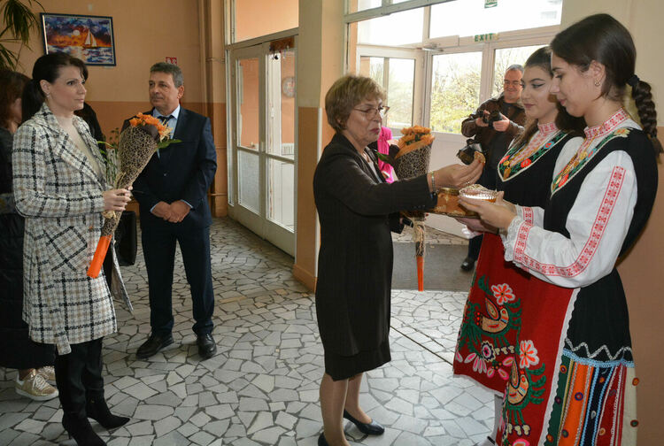 Откриха Център за експериментална работа в Езиковата гимназия в Хасково