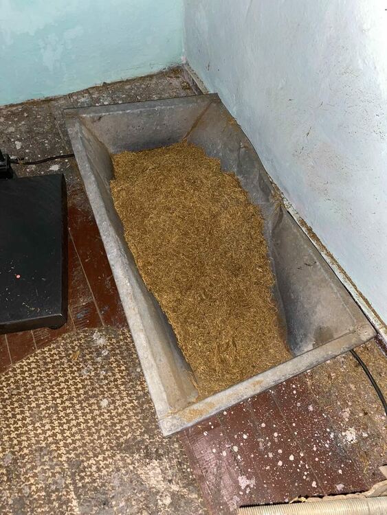 Икономическа полиция и първомайски полицаи задържаха двама мъже с 300 кг тютюн