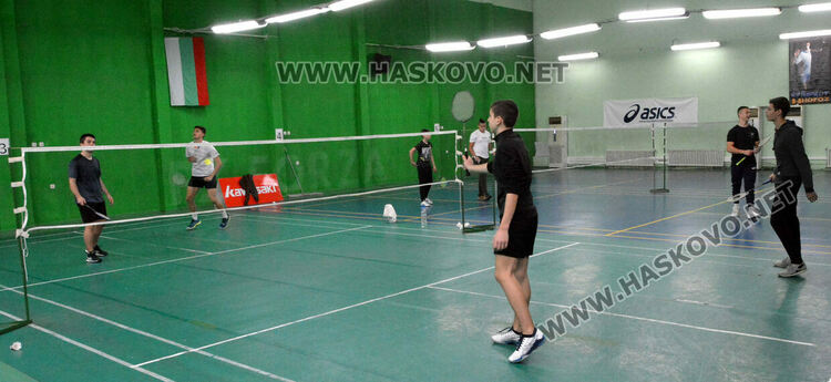 Приключиха ученическите първенства по бадминтон и тенис на маса, ПМГ и „Рилски“ с по две титли