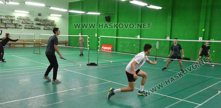 Приключиха ученическите първенства по бадминтон и тенис на маса, ПМГ и „Рилски“ с по две титли