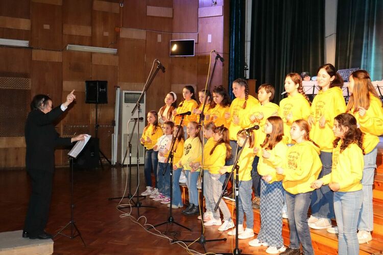 Духов оркестър Хасково и хор „Орфей“ представиха златните български популярни песни