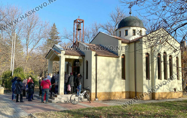  Днес е Денят на св.великомъченица Екатерина, покровителка на майчинството и децата