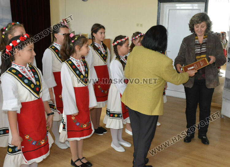 С поредица културни инициативи читалище "П.К.Яворов" празнува 40-години от създаването си