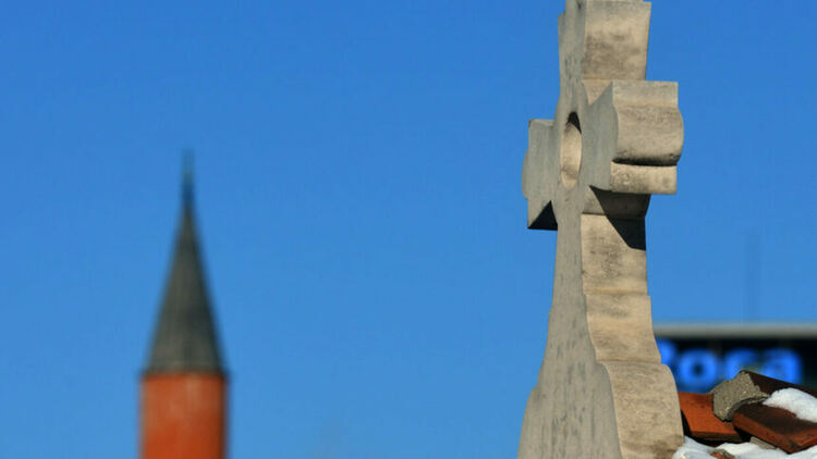 Всеки десети в България няма вероизповедание или не знае към кое да се причисли