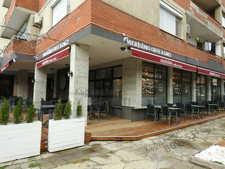 Баклави, приготвени по вековна традиция, предлага сладкарница Merisimo в Кърджали,тайната на рецептите пазят сладкари от Турция