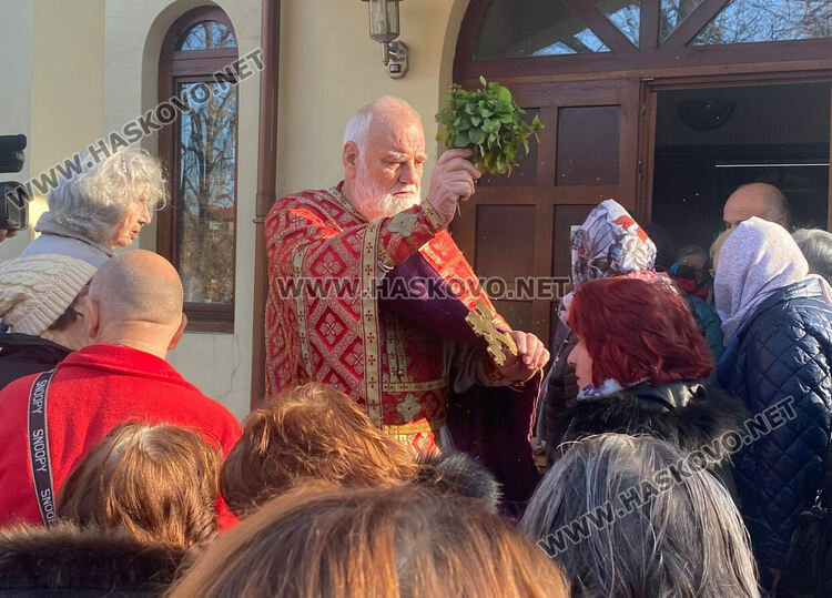  Днес е Денят на св.великомъченица Екатерина, покровителка на майчинството и децата