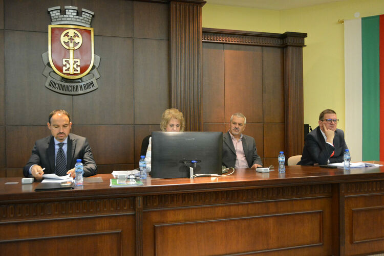 Задвижват се процедурите по изграждане на фотоволтаична централа край с. Узунджово