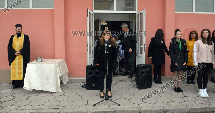 „Климент Охридски“ чества патронен празник с водосвет, шествие и концерт 